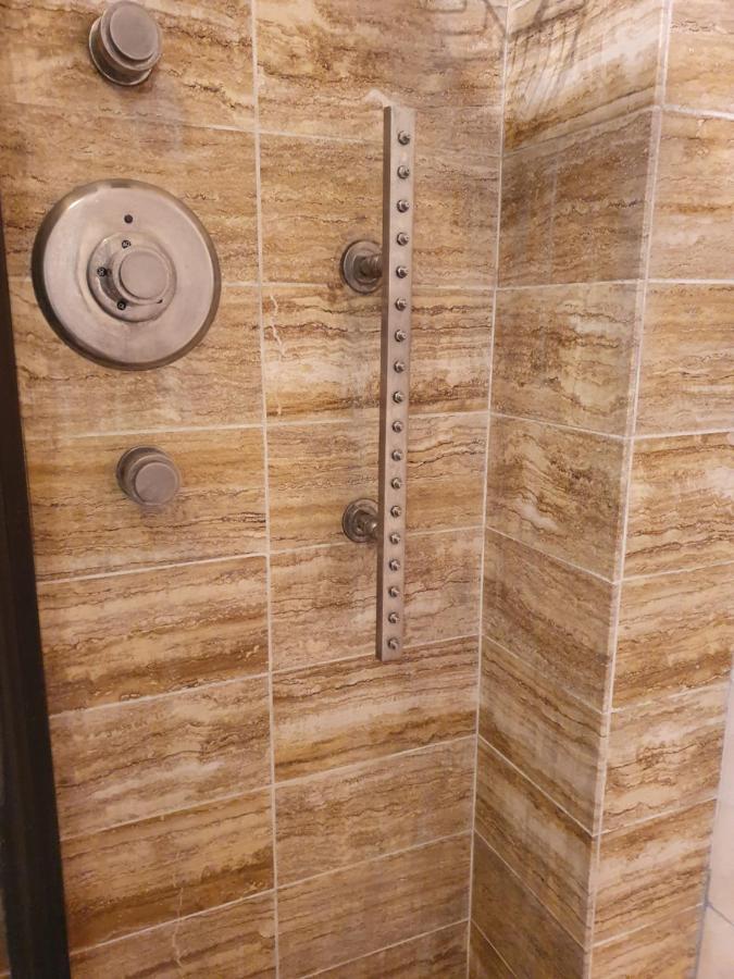 La Romantique Bed & Breakfast