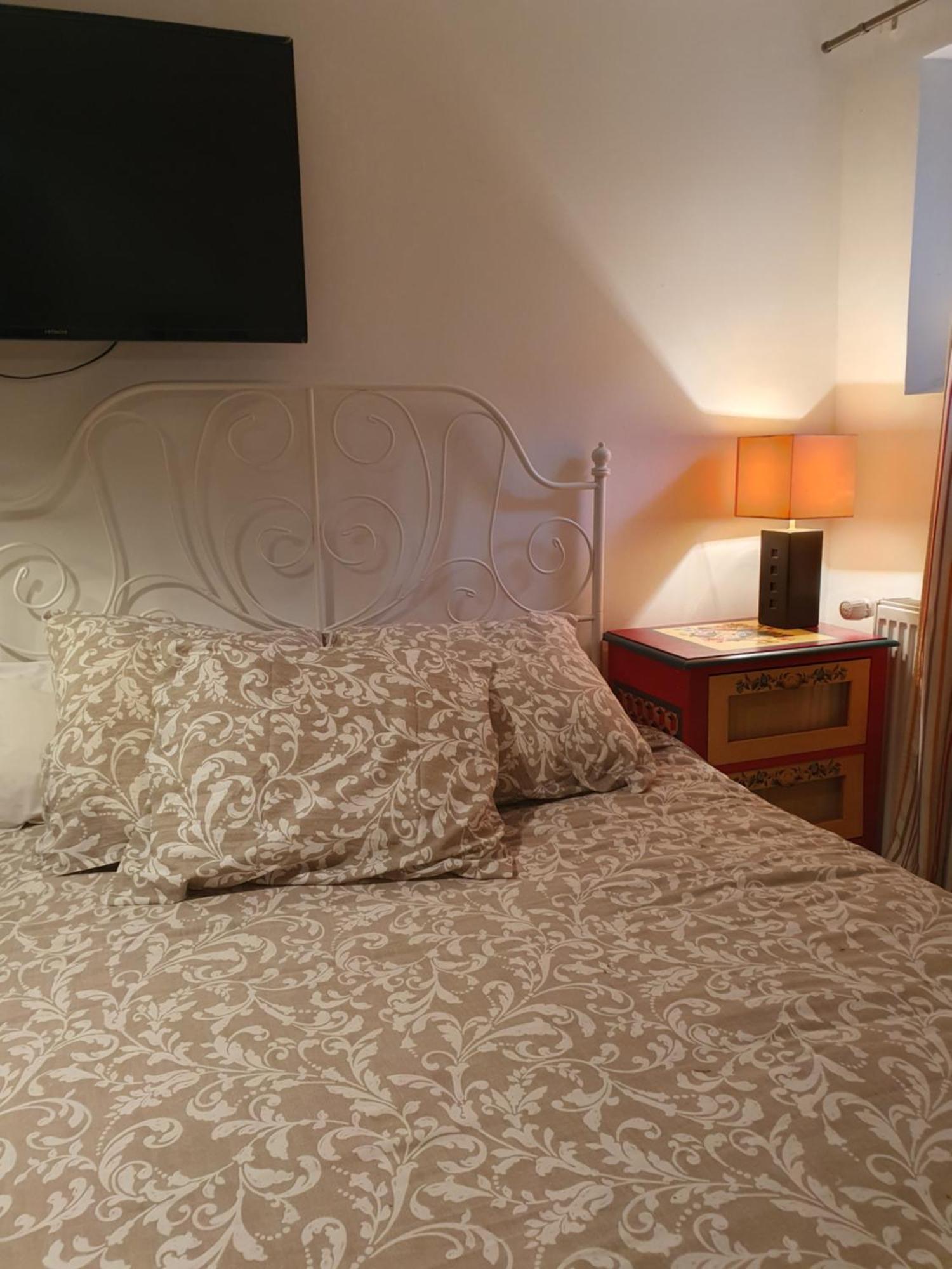 La Romantique Bed & Breakfast